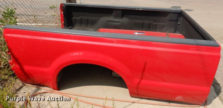 image for item IN9879 2003 Ford F250  pickup truck bed