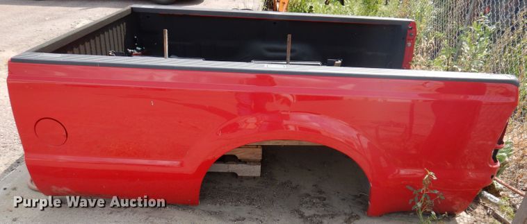 image for item IN9879 2003 Ford F250  pickup truck bed