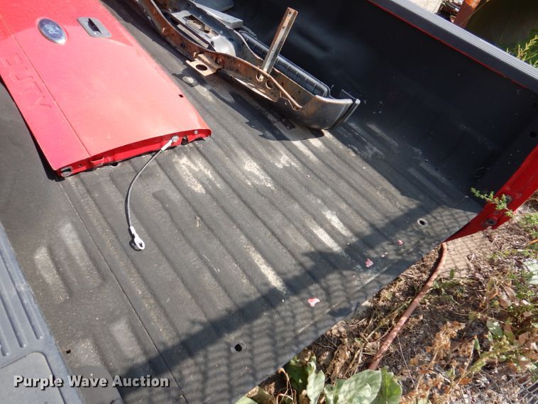 image for item IN9879 2003 Ford F250  pickup truck bed