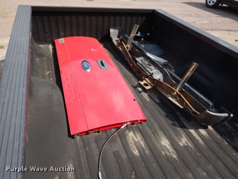 image for item IN9879 2003 Ford F250  pickup truck bed