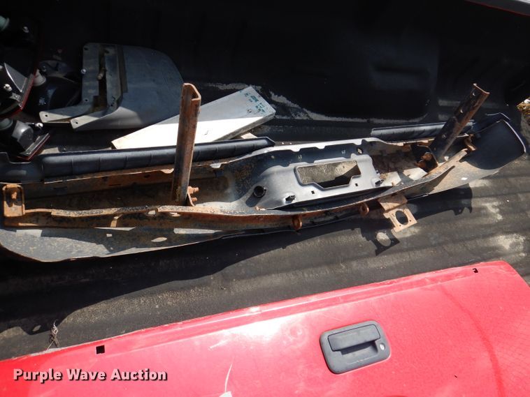image for item IN9879 2003 Ford F250  pickup truck bed