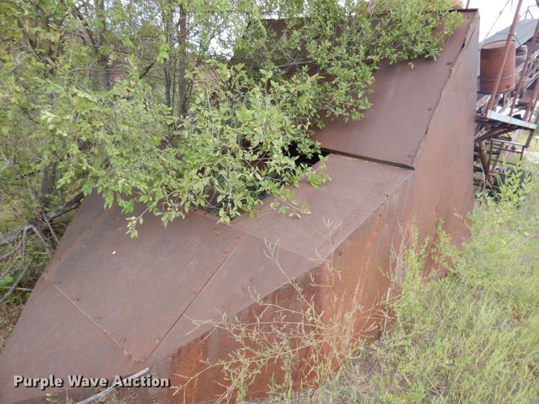 image for item IN9881 1964 Peerless Screener 2177  screening plant