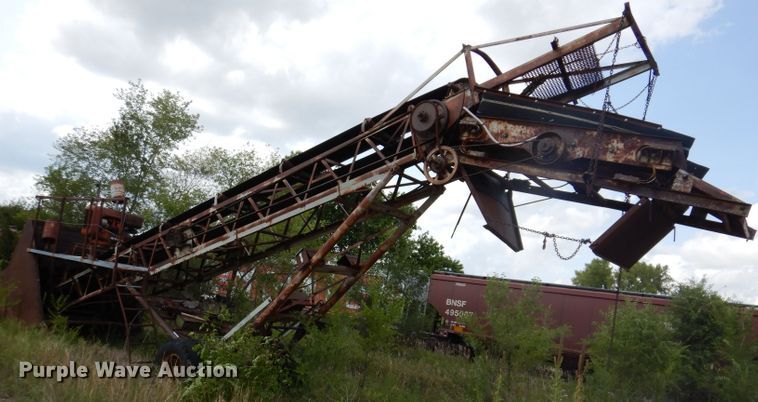 image for item IN9881 1964 Peerless Screener 2177  screening plant