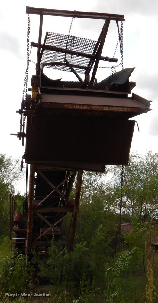 image for item IN9881 1964 Peerless Screener 2177  screening plant