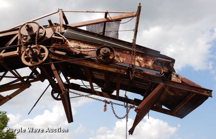 image for item IN9881 1964 Peerless Screener 2177  screening plant