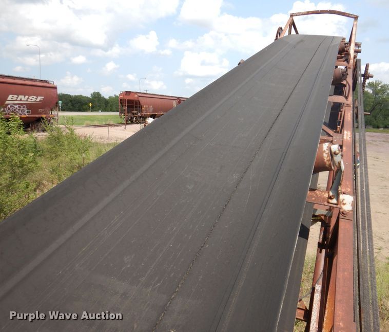 image for item IN9881 1964 Peerless Screener 2177  screening plant