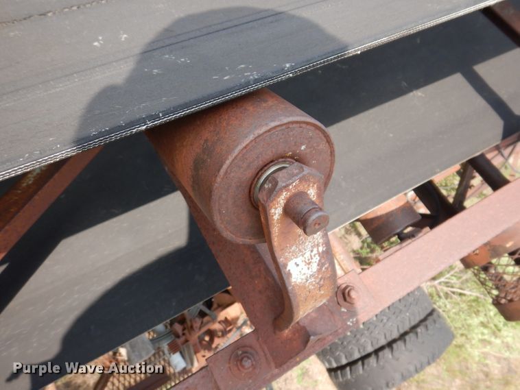 image for item IN9881 1964 Peerless Screener 2177  screening plant