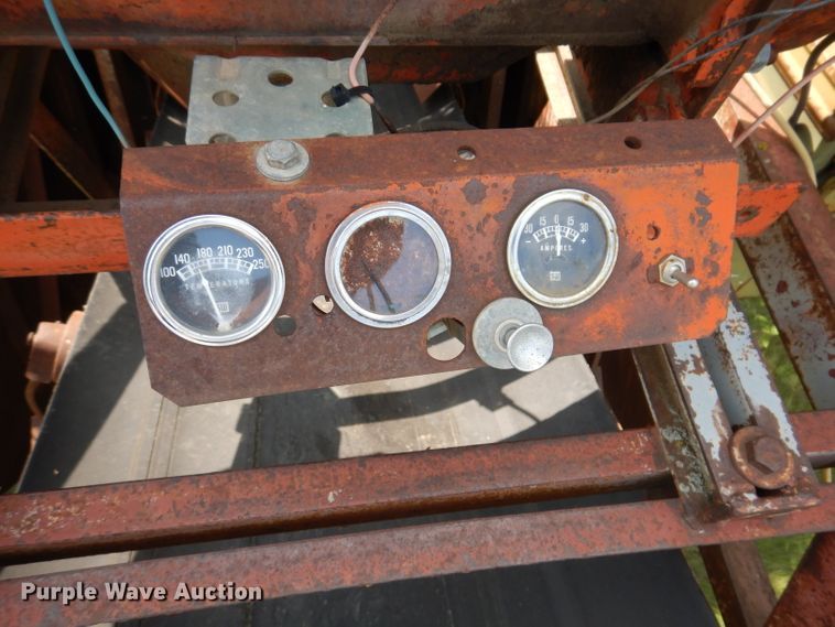 image for item IN9881 1964 Peerless Screener 2177  screening plant