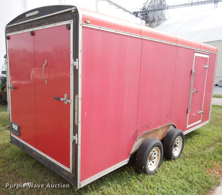 image for item IN9886 2004 H & H  enclosed cargo trailer