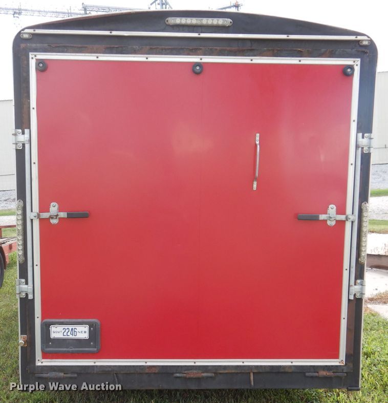 image for item IN9886 2004 H & H  enclosed cargo trailer
