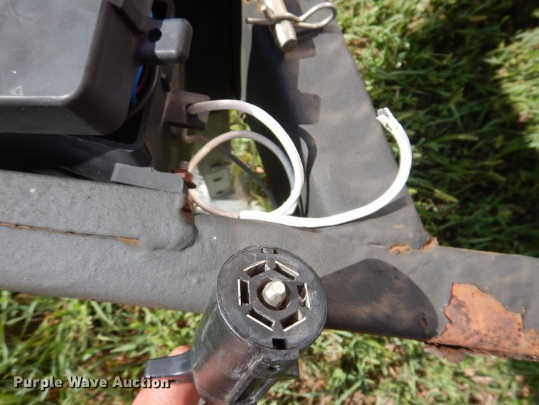 image for item IN9886 2004 H & H  enclosed cargo trailer