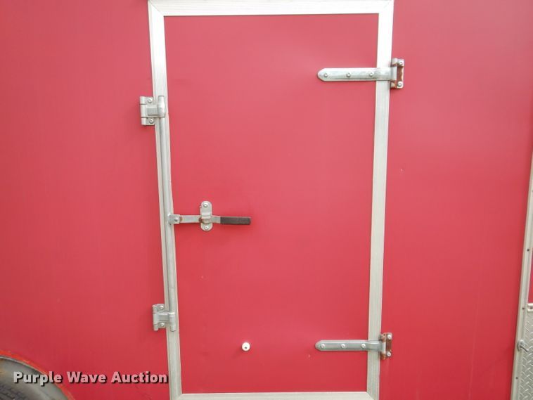 image for item IN9886 2004 H & H  enclosed cargo trailer