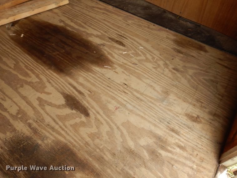 image for item IN9886 2004 H & H  enclosed cargo trailer