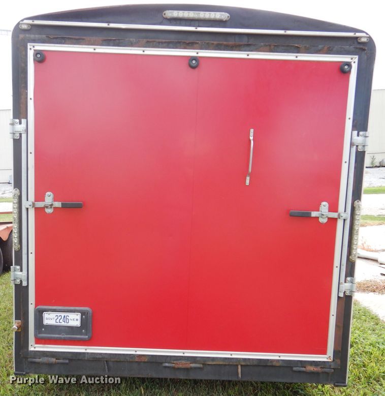 image for item IN9886 2004 H & H  enclosed cargo trailer