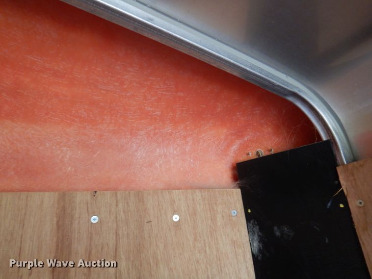 image for item IN9886 2004 H & H  enclosed cargo trailer