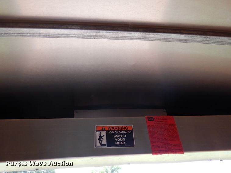 image for item IN9886 2004 H & H  enclosed cargo trailer