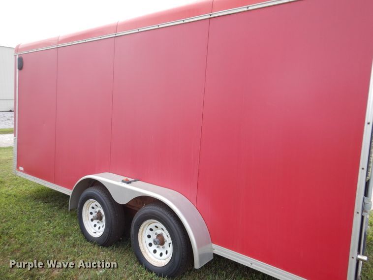 image for item IN9886 2004 H & H  enclosed cargo trailer