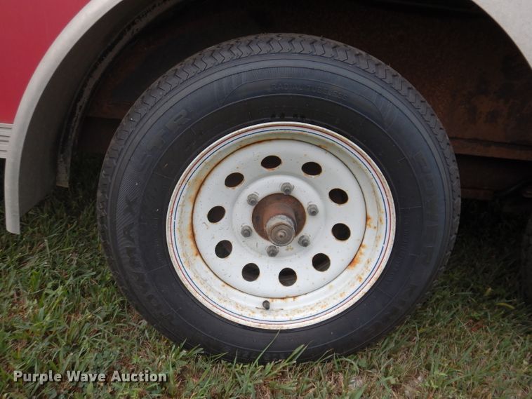 image for item IN9886 2004 H & H  enclosed cargo trailer