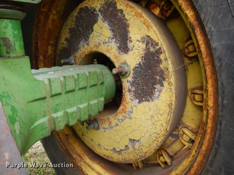 image for item IN9887 1976 John Deere 4630  tractor