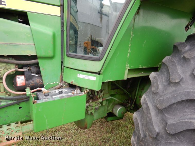 image for item IN9887 1976 John Deere 4630  tractor