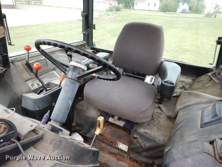 image for item IN9887 1976 John Deere 4630  tractor