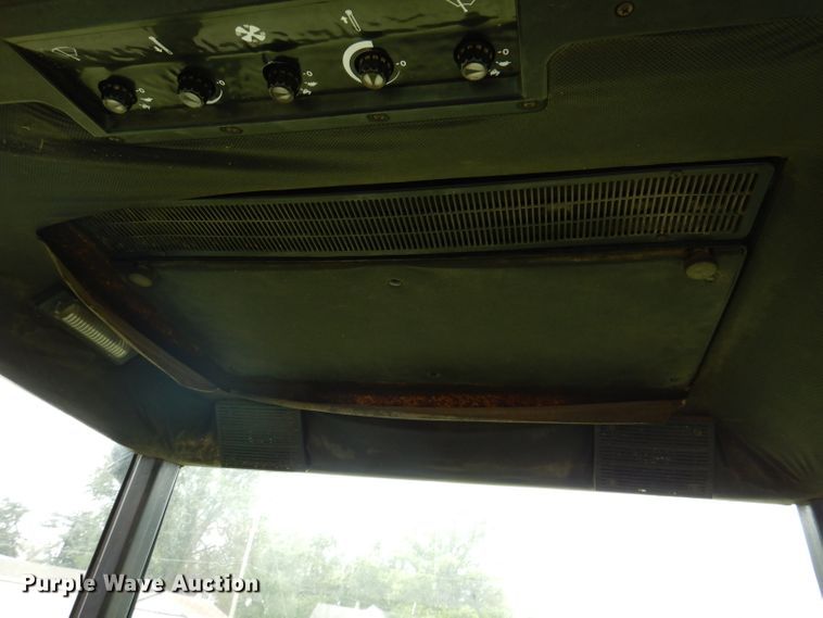 image for item IN9887 1976 John Deere 4630  tractor