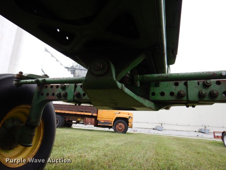 image for item IN9887 1976 John Deere 4630  tractor