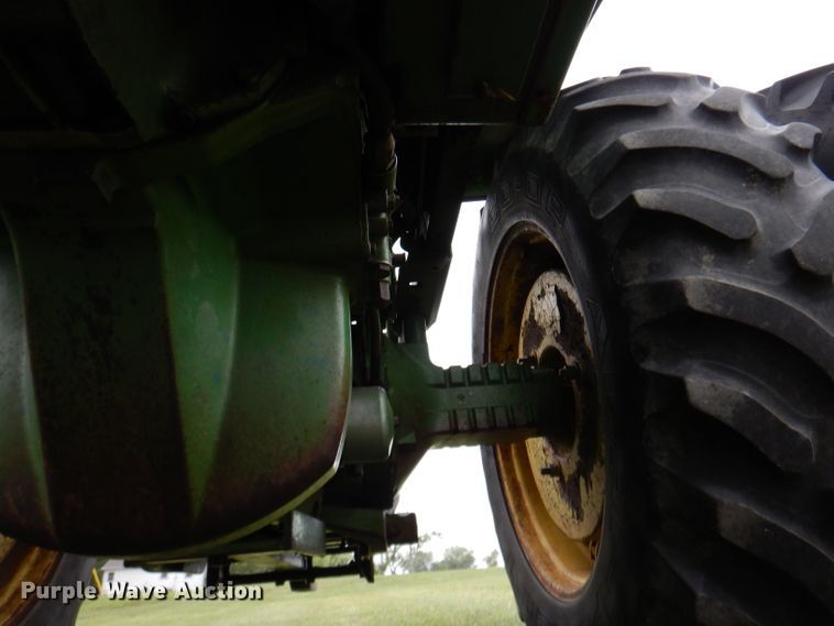 image for item IN9887 1976 John Deere 4630  tractor