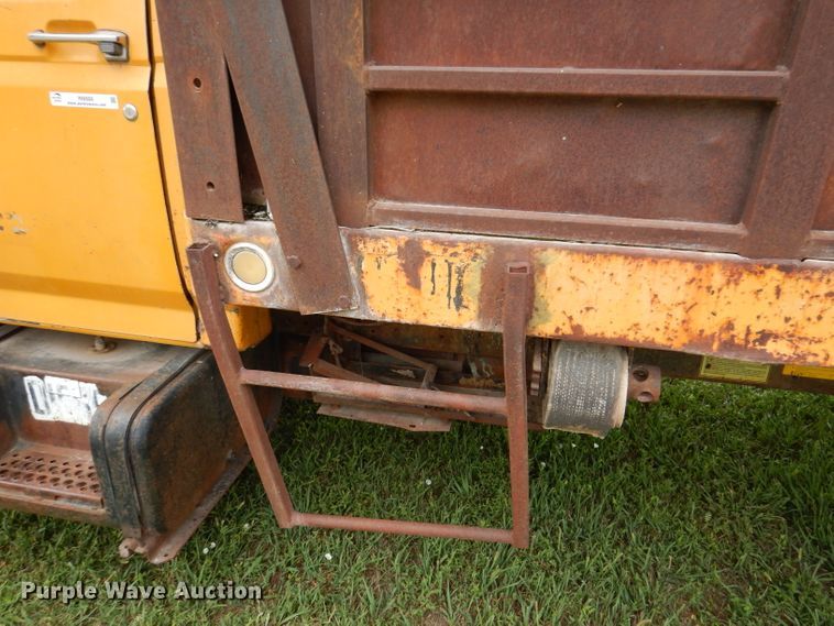 image for item IN9888 1985 Ford F700  dump flatbed truck