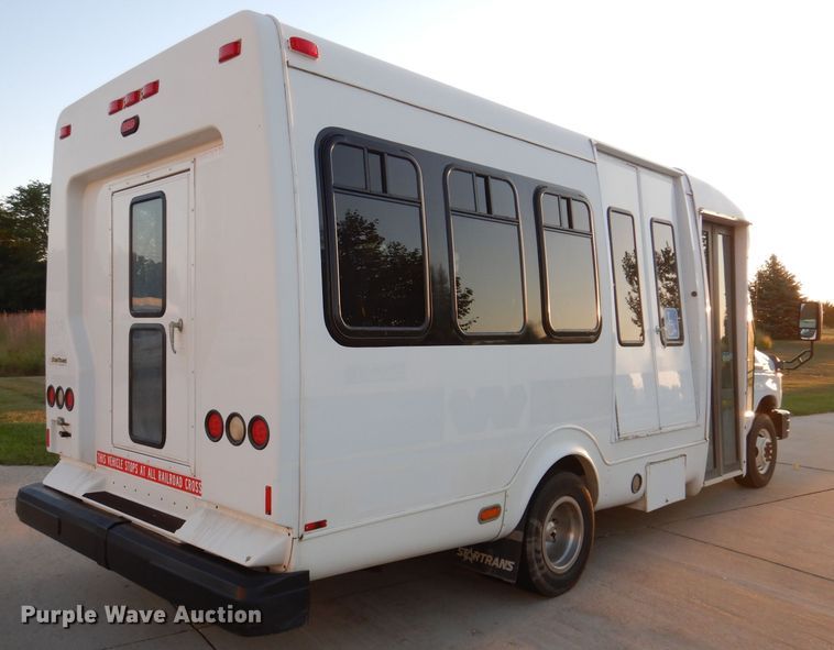 image for item IN9906 2010 Ford E450  shuttle bus