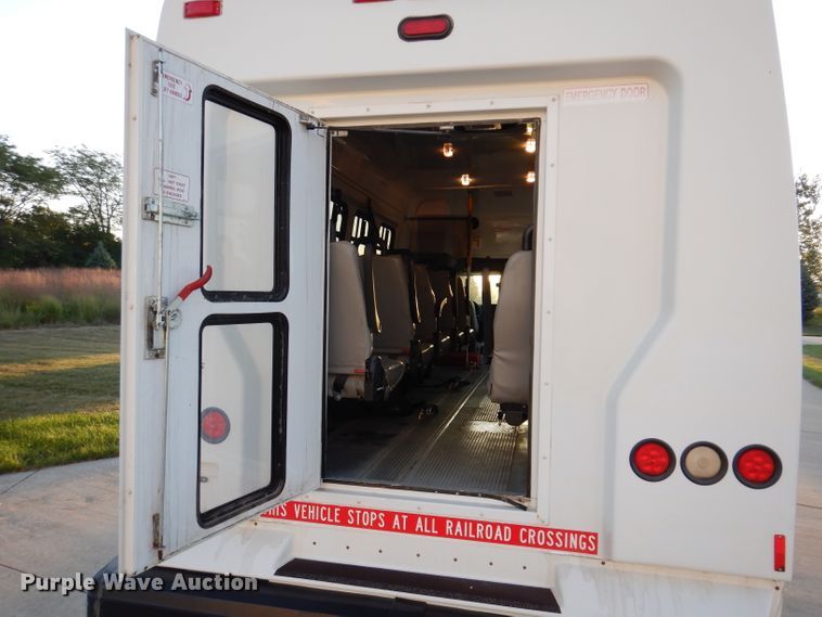 image for item IN9906 2010 Ford E450  shuttle bus