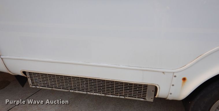 image for item IN9906 2010 Ford E450  shuttle bus