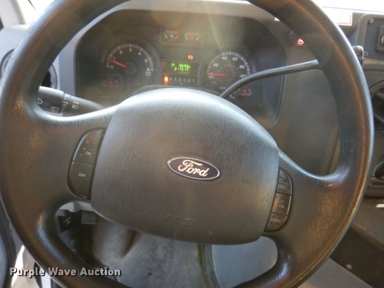 image for item IN9906 2010 Ford E450  shuttle bus
