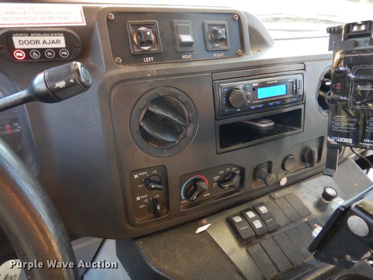image for item IN9906 2010 Ford E450  shuttle bus