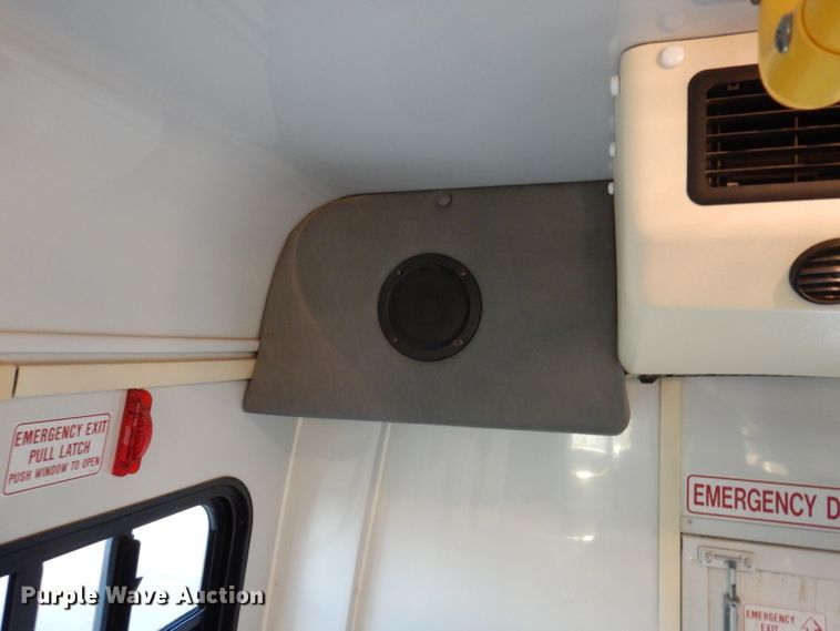 image for item IN9906 2010 Ford E450  shuttle bus