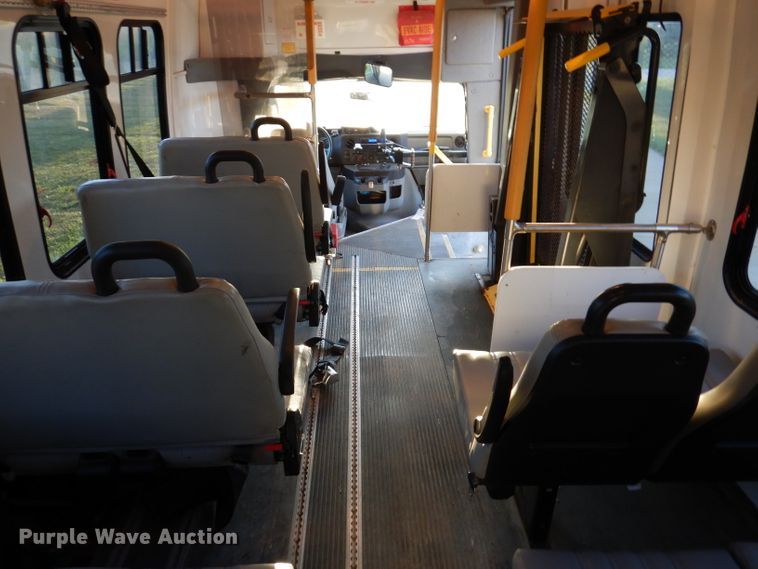image for item IN9906 2010 Ford E450  shuttle bus