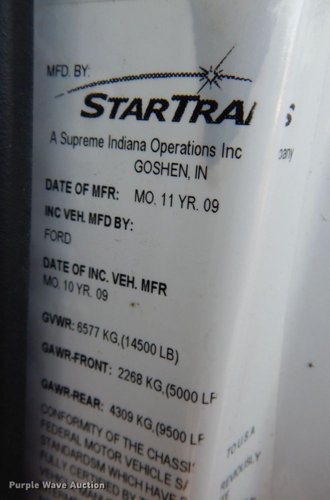 image for item IN9906 2010 Ford E450  shuttle bus