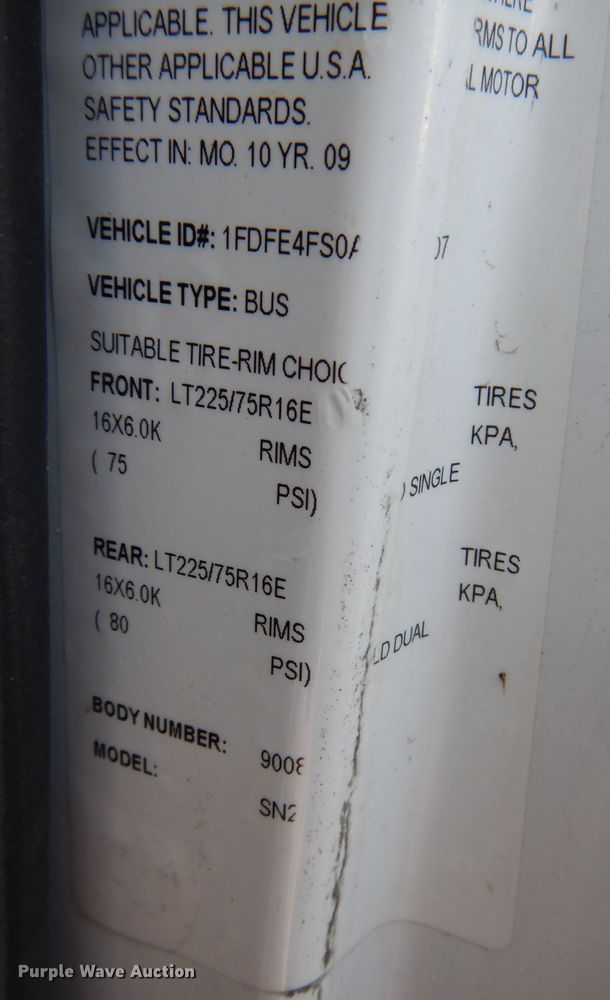 image for item IN9906 2010 Ford E450  shuttle bus