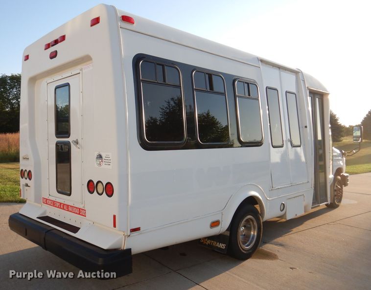 image for item IN9907 2010 Ford E450  shuttle bus