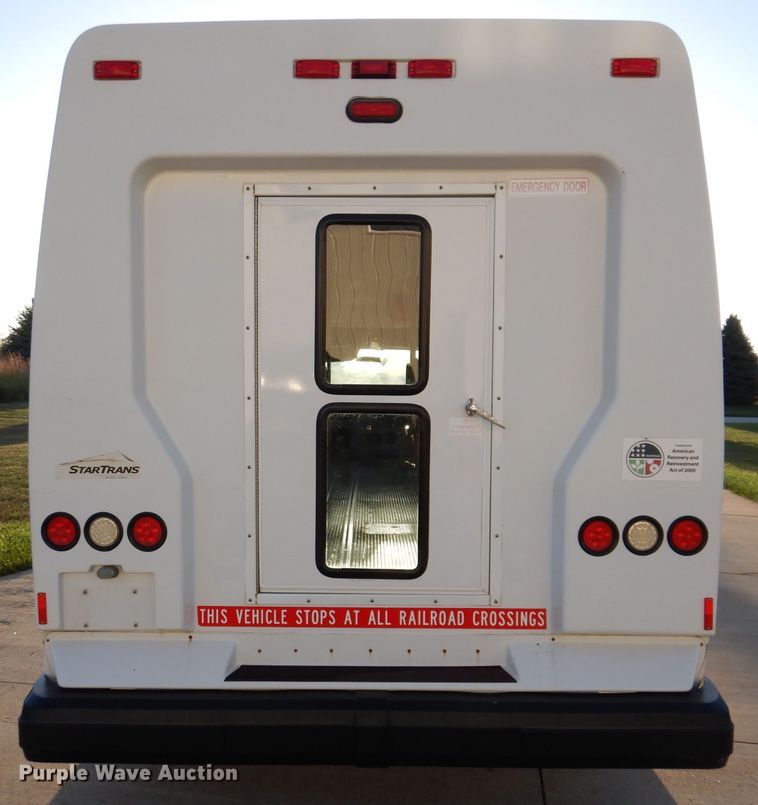 image for item IN9907 2010 Ford E450  shuttle bus