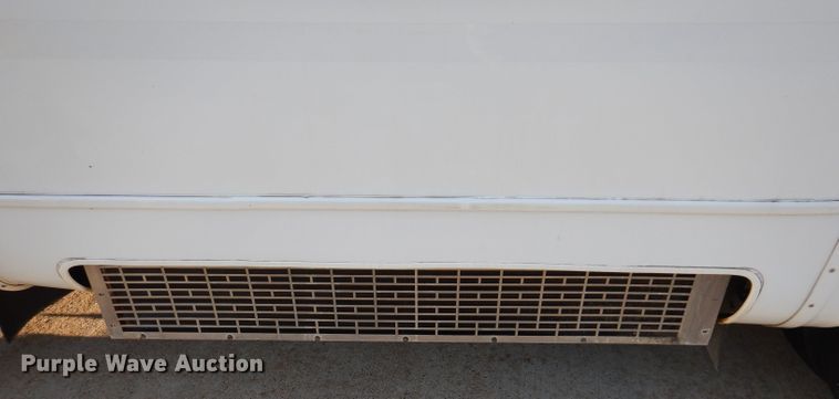 image for item IN9907 2010 Ford E450  shuttle bus