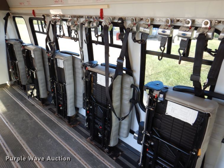 image for item IN9907 2010 Ford E450  shuttle bus