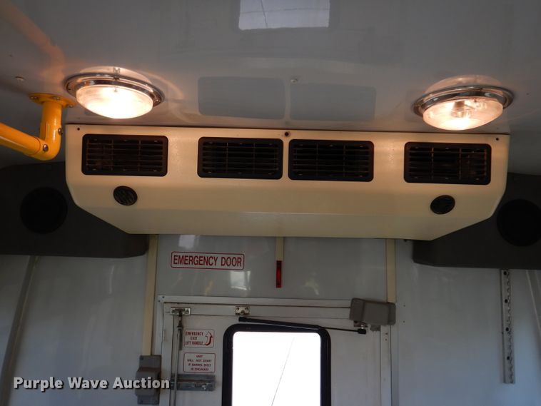image for item IN9907 2010 Ford E450  shuttle bus