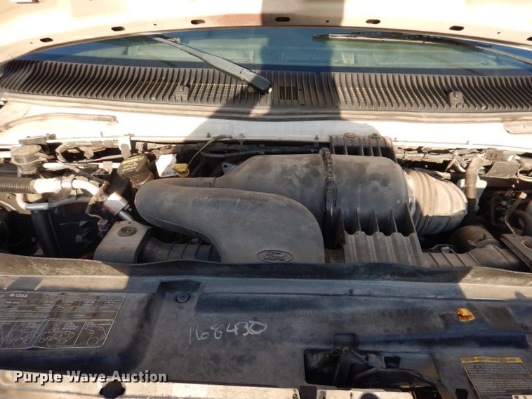 image for item IN9907 2010 Ford E450  shuttle bus