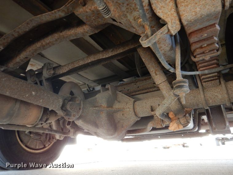 image for item IN9907 2010 Ford E450  shuttle bus