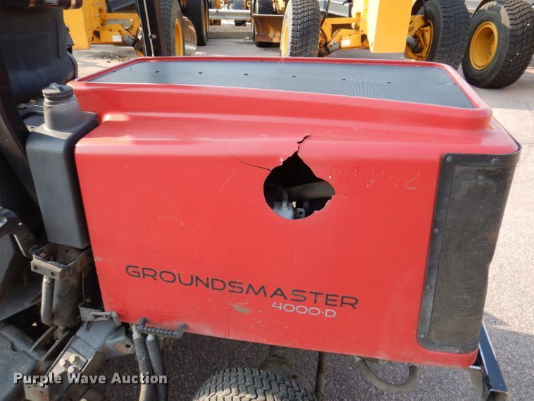 image for item IN9916 2013 Toro Groundsmaster 4000D  ZTR lawn mower