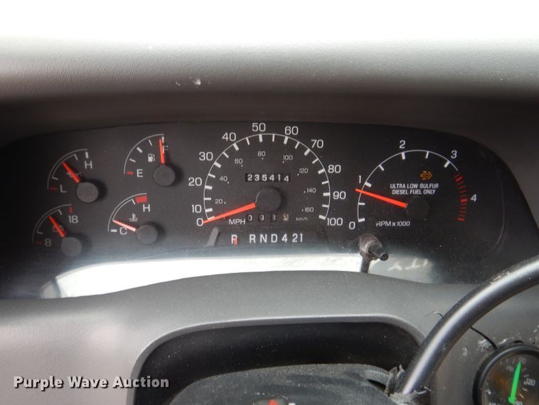 image for item IN9927 2010 Ford F650  shuttle bus