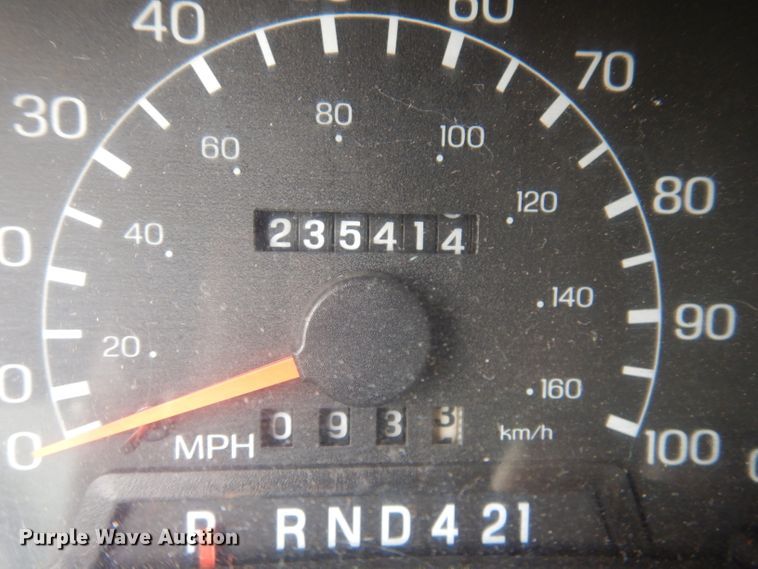 image for item IN9927 2010 Ford F650  shuttle bus