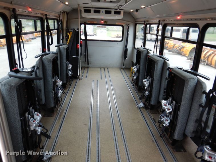 image for item IN9927 2010 Ford F650  shuttle bus