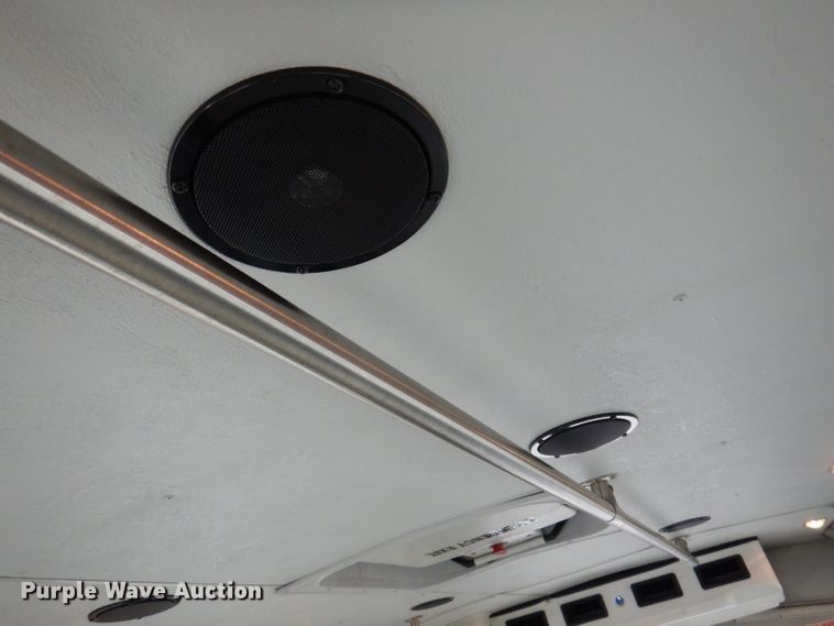 image for item IN9927 2010 Ford F650  shuttle bus